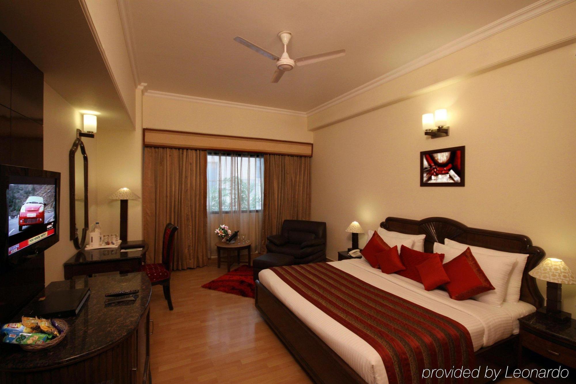 Hotel Golden Tulip Amritsar Zimmer foto