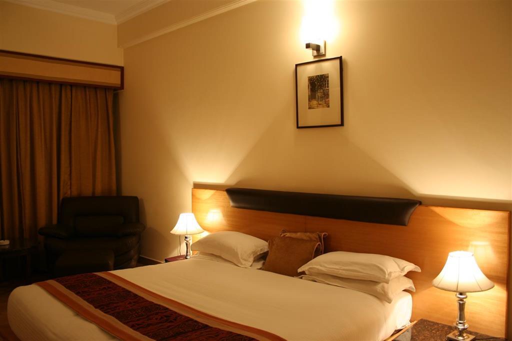 Hotel Golden Tulip Amritsar Zimmer foto