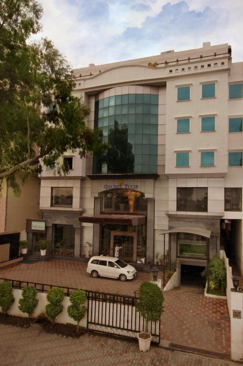 Hotel Golden Tulip Amritsar Exterior foto